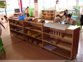 成都实木幼儿园家具 实木柜子玩具柜